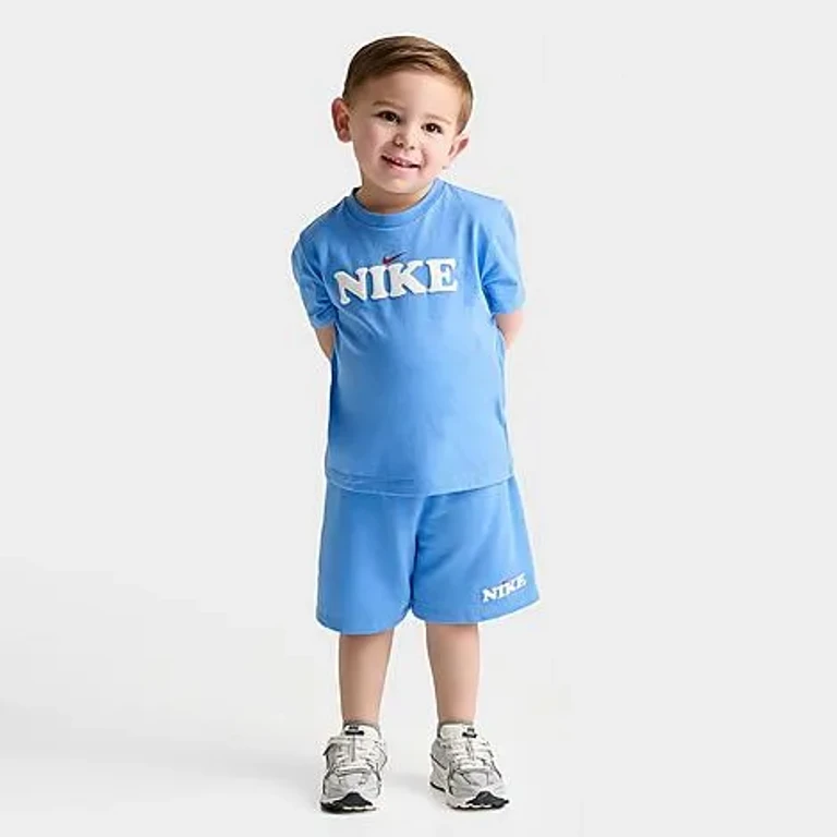 Nike Kids Toddler T-Shirt and Shorts Set in University Blue Size: 2T