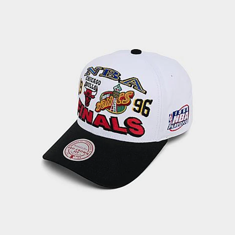 Chicago Bulls VS Seattle Sonics NBA Pro Crown Snapback Hat in White/Black