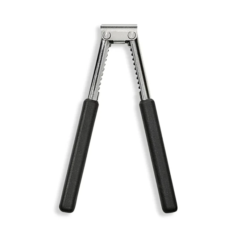 Oxo Good Grips Nut and Seafood Cracker