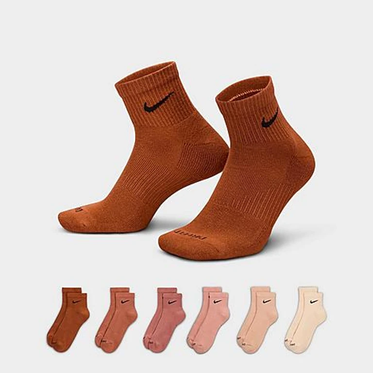 Nike Everyday Plus Cushioned 6-Pack Quarter Training Socks in Pearl/Beige/Rose Size: Medium