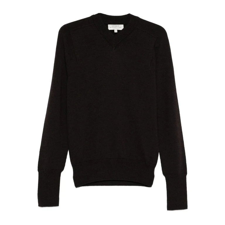 스튜디오 니콜슨 V넥 메리노 울 스웨터
