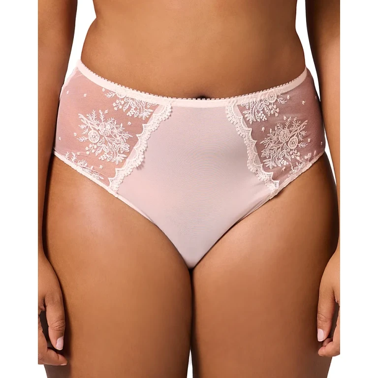 Simone Perele Intrigue Brief