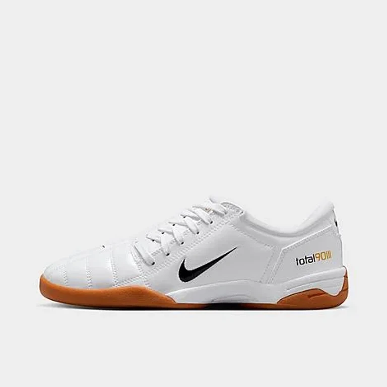 Nike Chaussures décontractées Total 90 pour femme en White/White/Metallic Gold