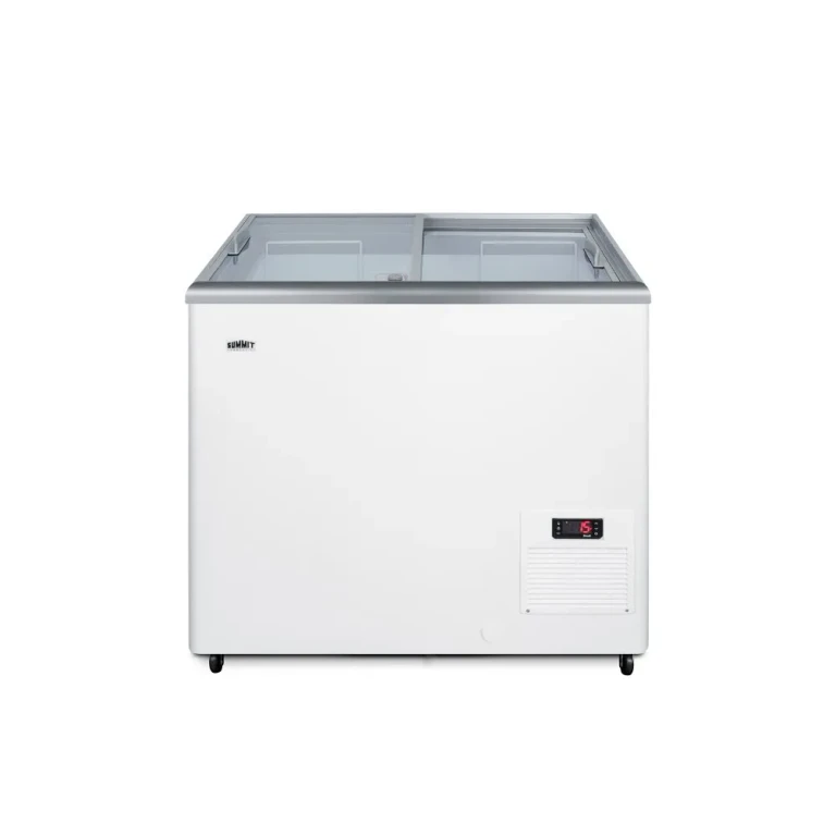 Summit Commercial 7.2 Cu. Ft. Chest Freezer - White with Glass Lid