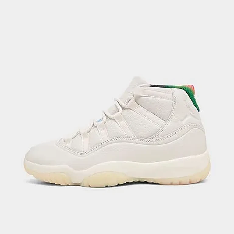 Jordan Men's Air Retro 11 Basketball Shoes in Sail/Off White/Newsprint Size: 4.0