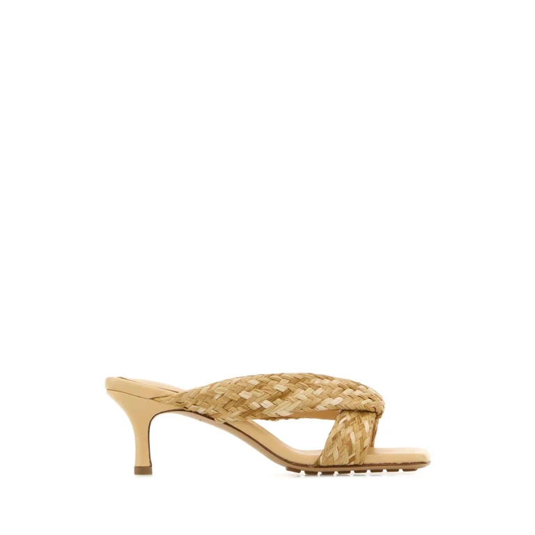 Bottega Veneta Raffia Riva Mules Macadamia Sandali - Women