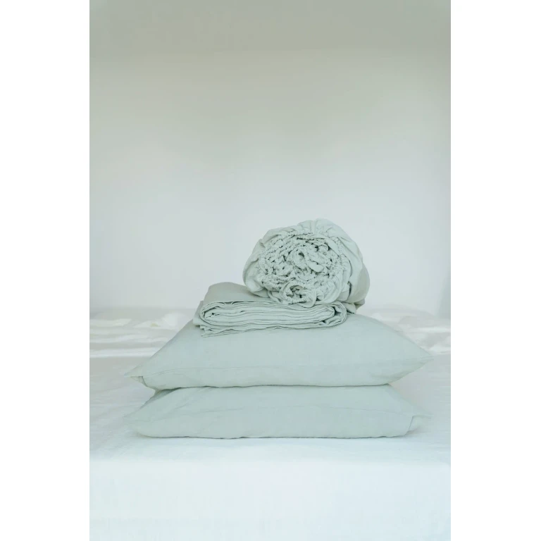 Linen sheets set in Sage Green