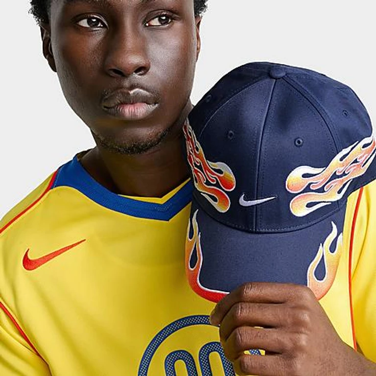 Nike Club Structured OG Flame Strapback Hat in Navy/Red Size: M-L