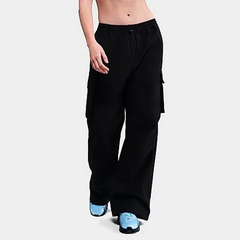Nike Women's Sportswear Mid-Rise Oversized Woven Cargo Pants in Black/Sail Size: XS
