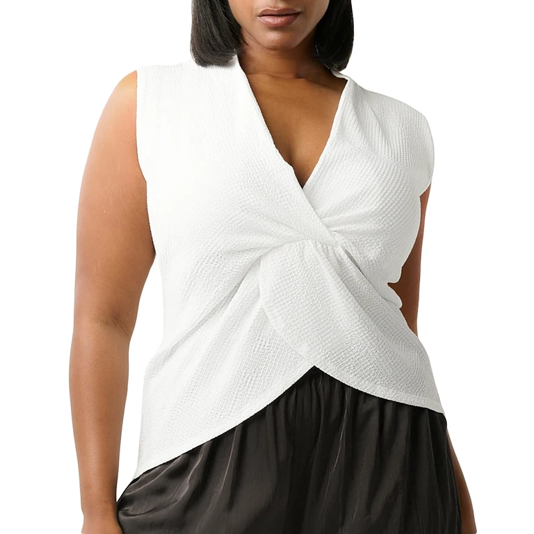 Estelle Plus Hadley Knot Front Top