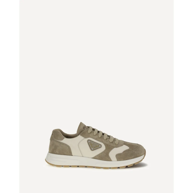 Zapatillas Prada Prax en ante y Re-Nylon