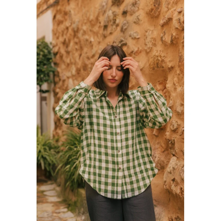 Odense casual linen shirt in Green Gingham