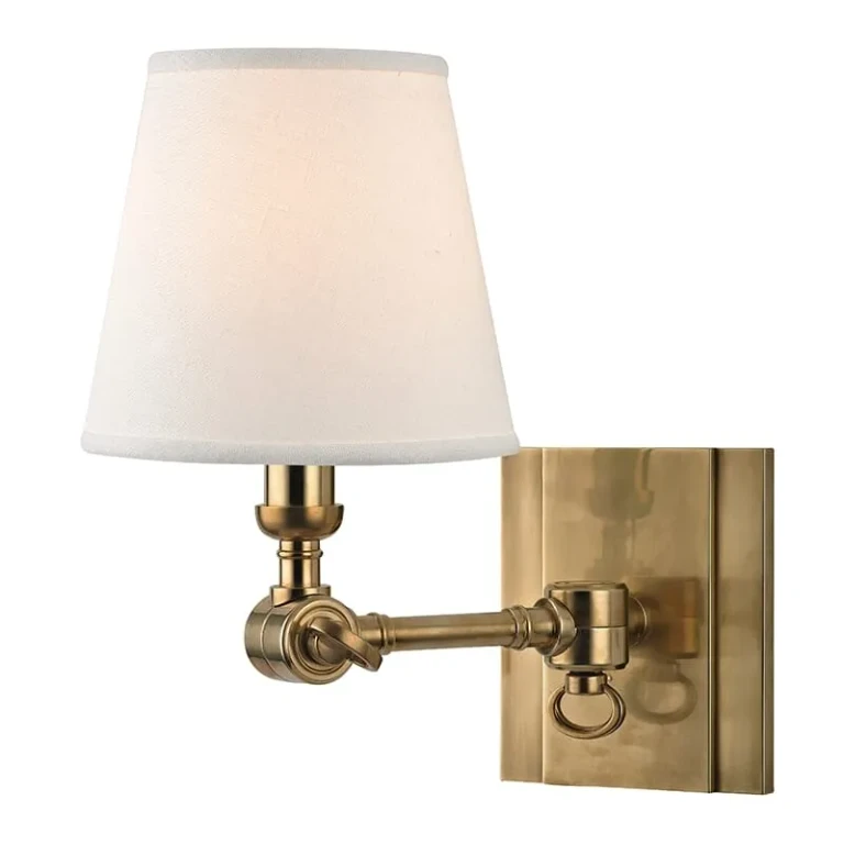 Hillsdale 10" Wall Sconce in Aged Brass