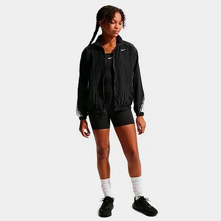 Nike Girls' Big Kids Sportswear Woven Jacket in Black/White Size: XS