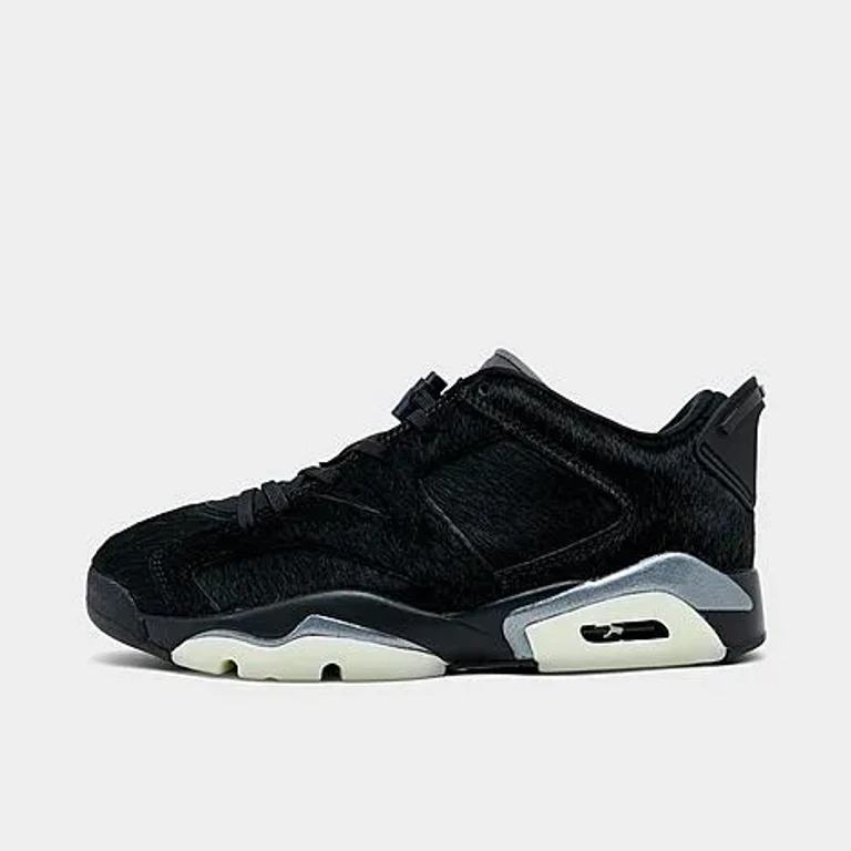 Jordan Women's Air Retro 6 Low Casual Shoes in Black Size: 5.0