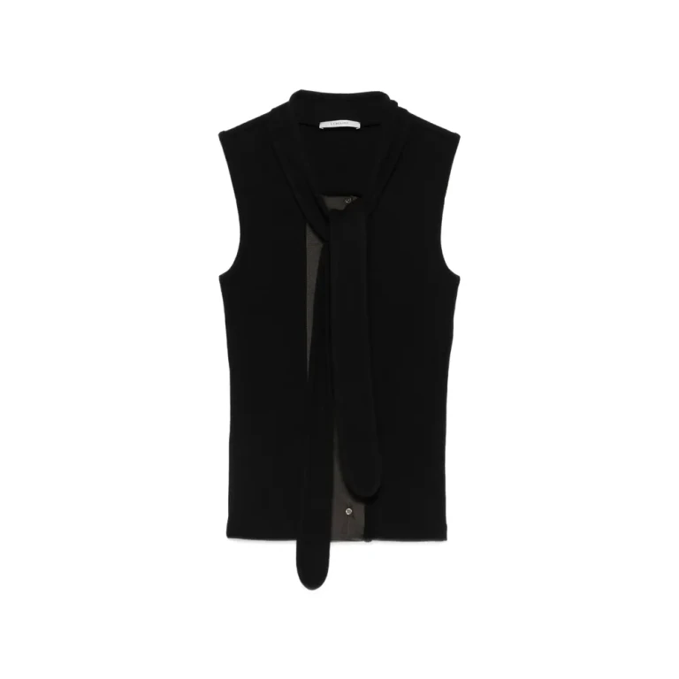 Asymmetrical fitted top