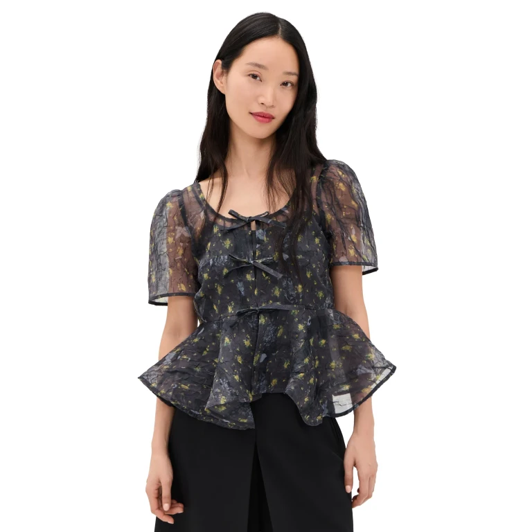 Blusa GANNI em organza com estampado Shibori e peplum Black Sand