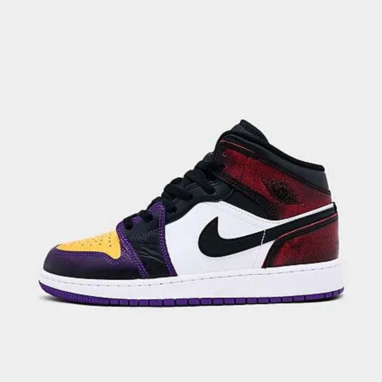 Jordan Big Kids Air Retro 1 Mid SE Casual Shoes in True Red/Black/White Size: 3.5