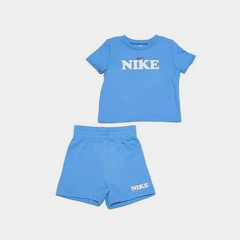 Nike Infant T-Shirt and Shorts Set in University Blue Size: 12M