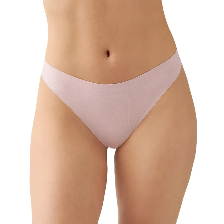 b. tempt'd by Wacoal b. wow'd Modern Thong