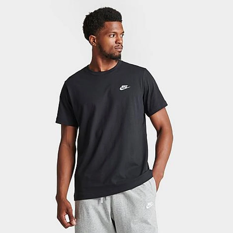 Nike Men's Sportswear Club T-Shirt in Black/White Size: 4XL