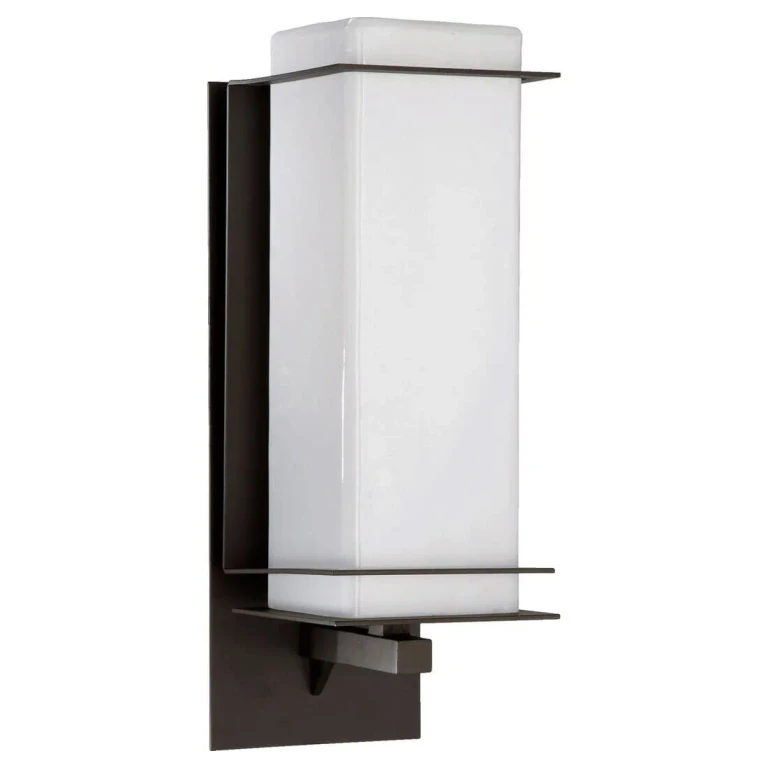 Quorum Balboa 18" Outdoor Wall Light in Oiled Bronze