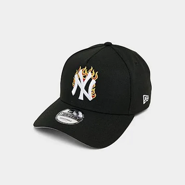 New Era New York Yankees MLB 9FORTY A-Frame Flames Snapback Hat in Black/White
