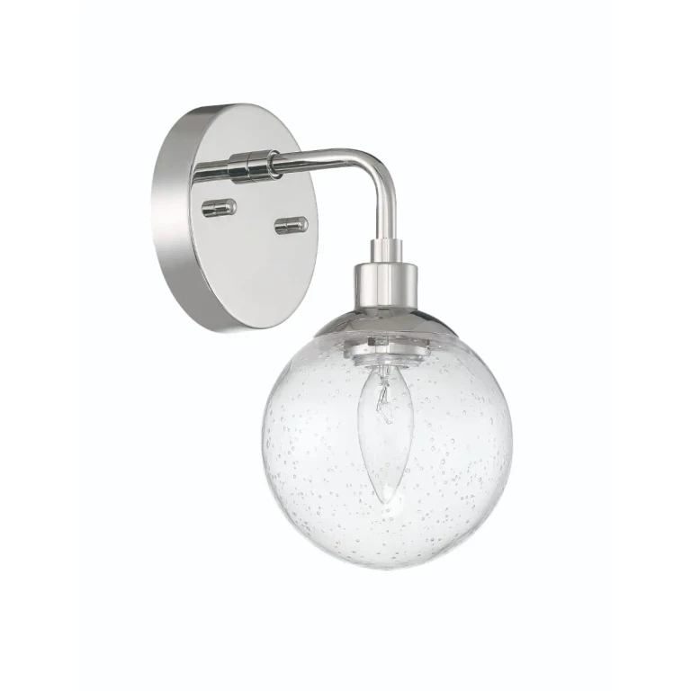 Chrome One Light Wall Sconce from the Que Collection