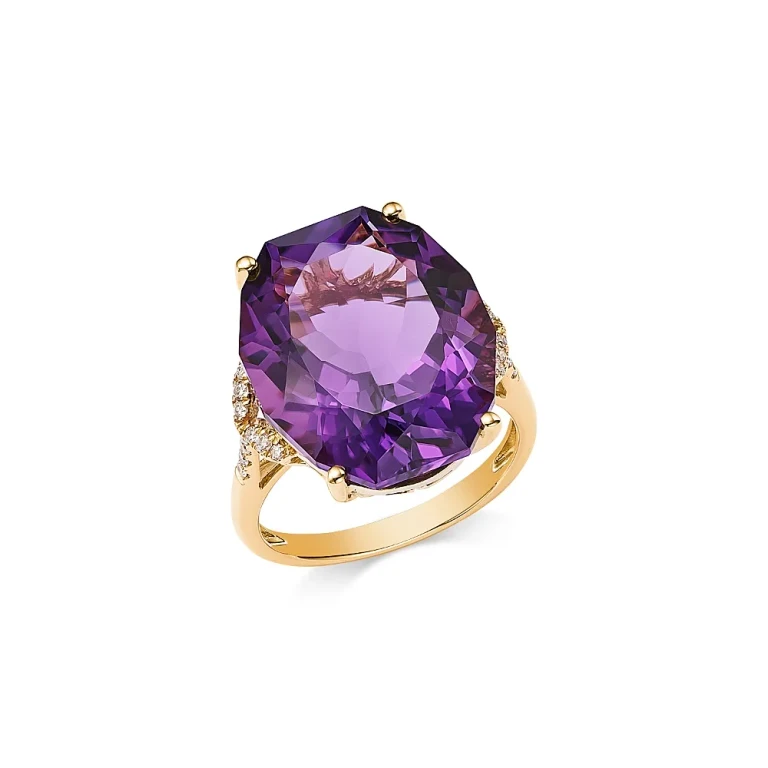 Oval Cut Amethyst & Diamond Ring in 14K Yellow Gold