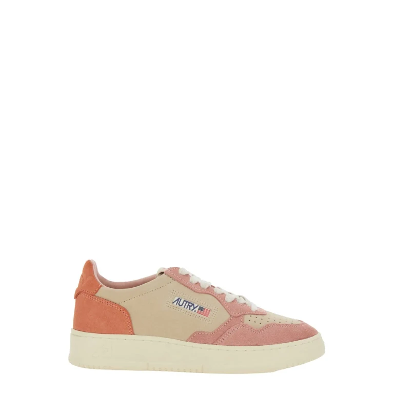 Autry medalist Pink Sneaker Low Top With Logo Imprinted On The Tongue And Suede Inserts In Leather Woman