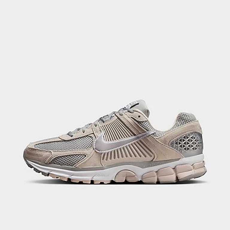 Nike Men's Zoom Vomero 5 Casual Shoes in Light Orewood Brown/White/Metallic Platinum Size: 7.0