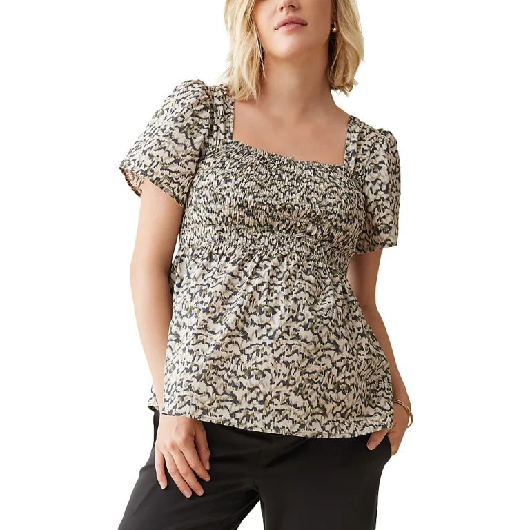 Ingrid & Isabel Short Sleeve Smocked Top