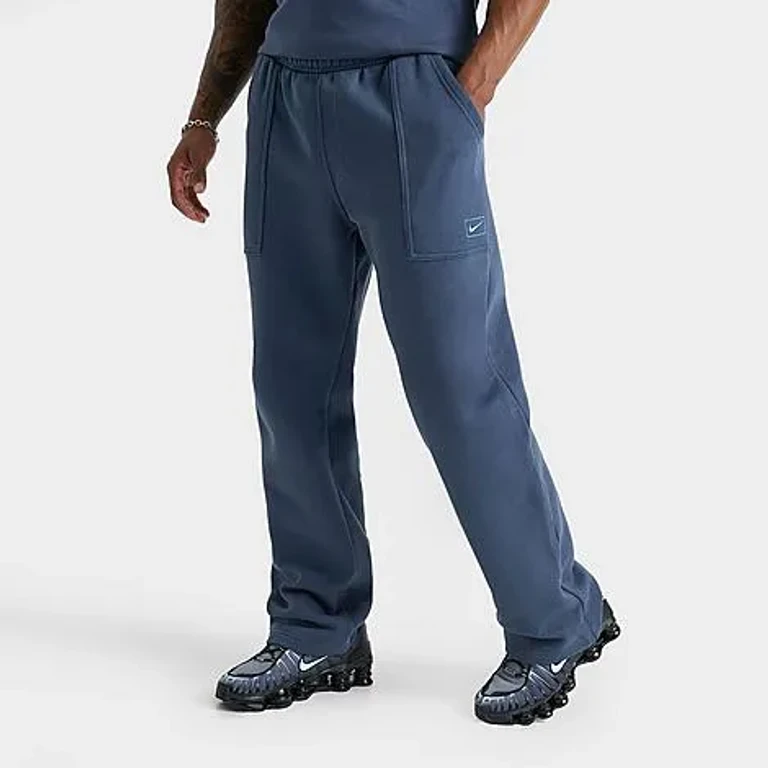 Nike Men's Sportswear Swoosh Box Graphic Fleece Sweatpants in Thunder Blue Size: Small