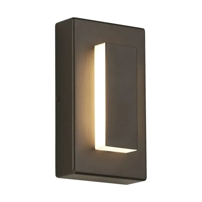 Aspen 8" Outdoor Wall Light in Bronze