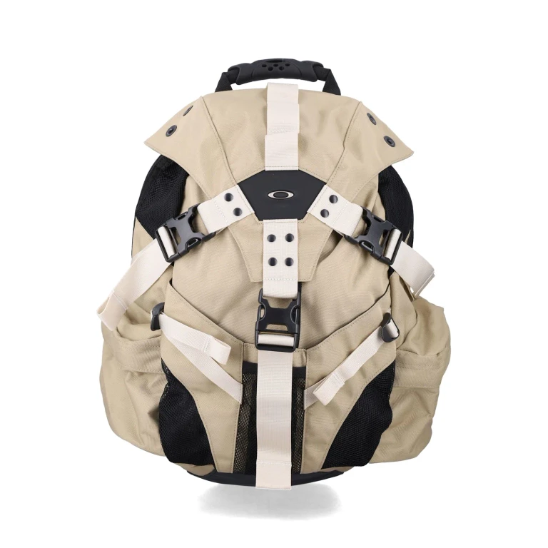 Bathroom Sink Rc Water-Repellent Cordura Nylon Backpack in Camouflage (FOS9014797GW)