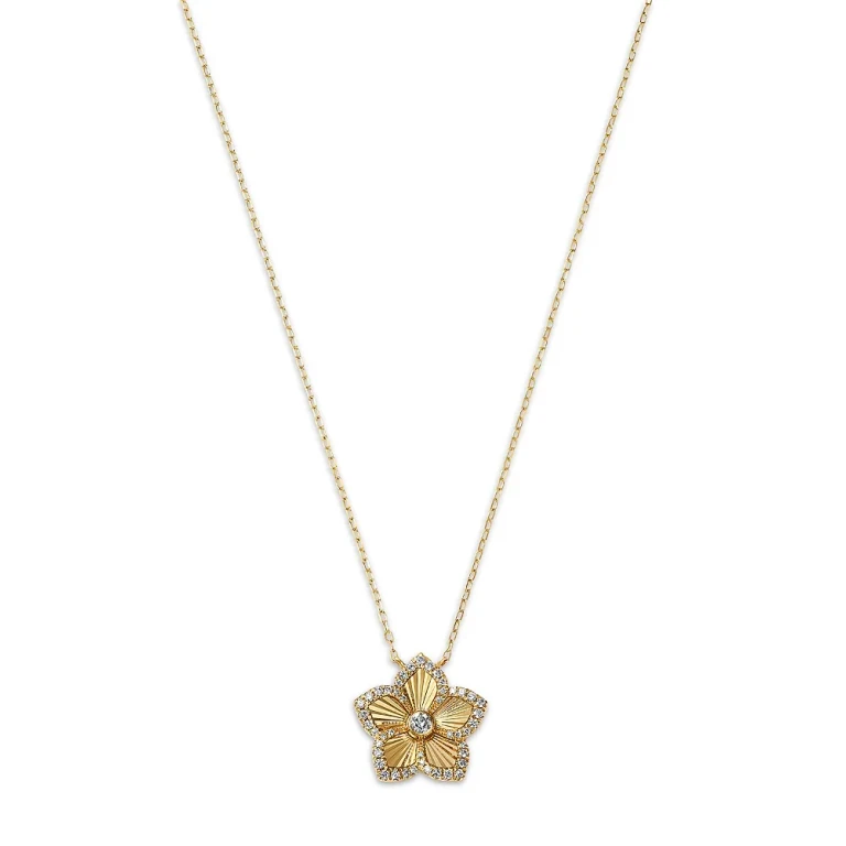 Diamond Flower Pendant Necklace in 14K Yellow Gold, 0.25 tcw