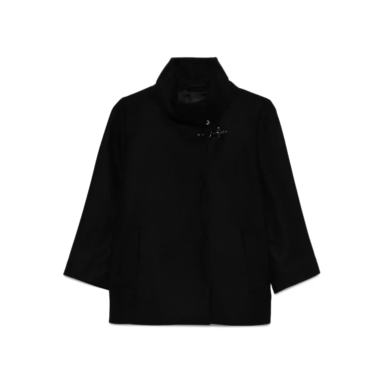 Fay Lined Cape With Hook