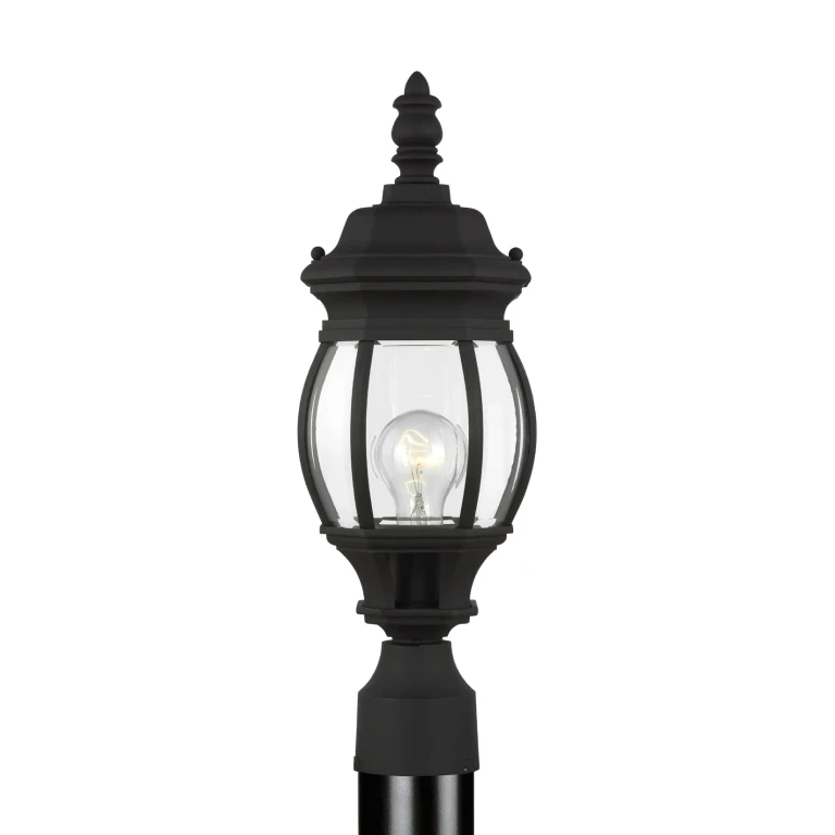 Wynfield Outdoor Post Light in Black
