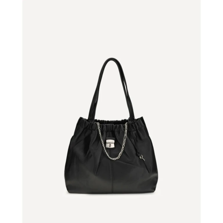 MARC JACOBS Cristina Schoudertas