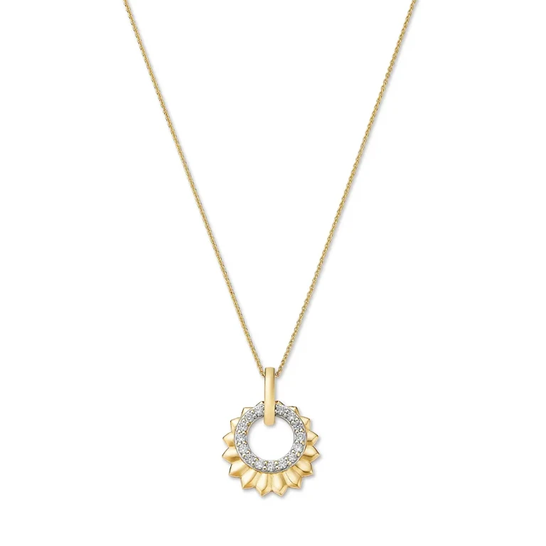 Diamond Circle Pendant Necklace in 14K Yellow Gold, 0.25 tcw