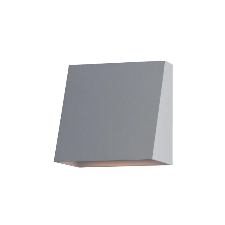 Maxim Pathfinder Outdoor Wall Light in Silver - 52120SV