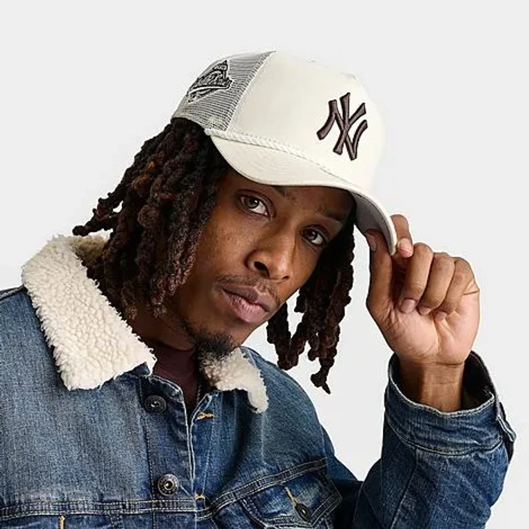 New Era New York Yankees MLB 9FORTY A-Frame Rope Trucker Hat in Chrome/Brown