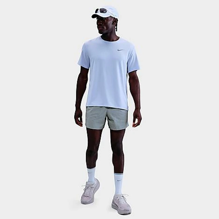 Nike Men's Stride 5" Brief-Lined Reflective Running Shorts in Light Smoke Grey Size: Small