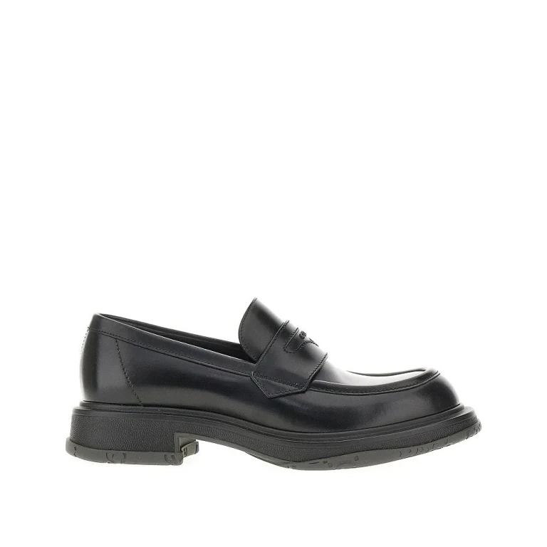 GUCCI Leather loafers with logo detail Man 7
