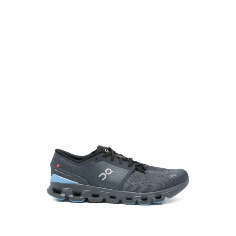On Running Cloud X4 Sneakers
