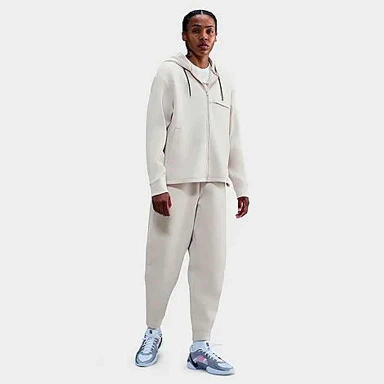 Nike Dri-FIT Sabrina Signature Loose Full-Zip Basketball Hoodie in Light Orewood Brown/Washed Coral/Sail Size: XS
