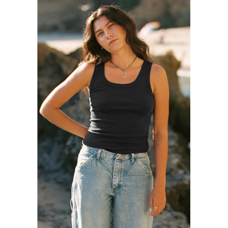 Organic Rib Tank