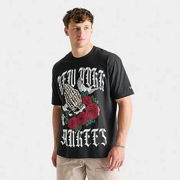 Men's New York Yankees MLB Roses and Doves Graphic T-Shirt in Black Size: Small