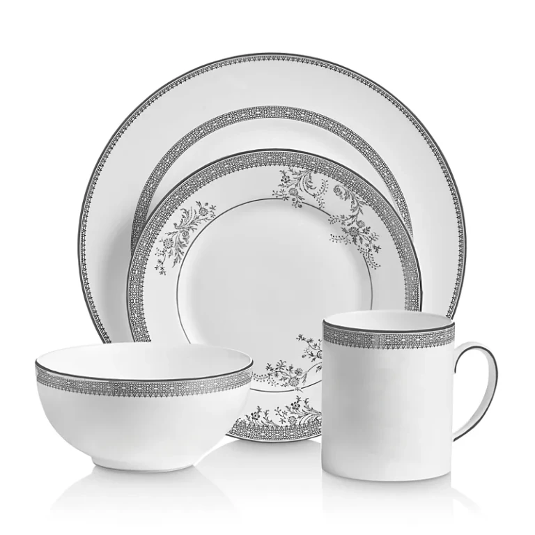 Vera Wang Wedgwood Lace 4-Piece Setting