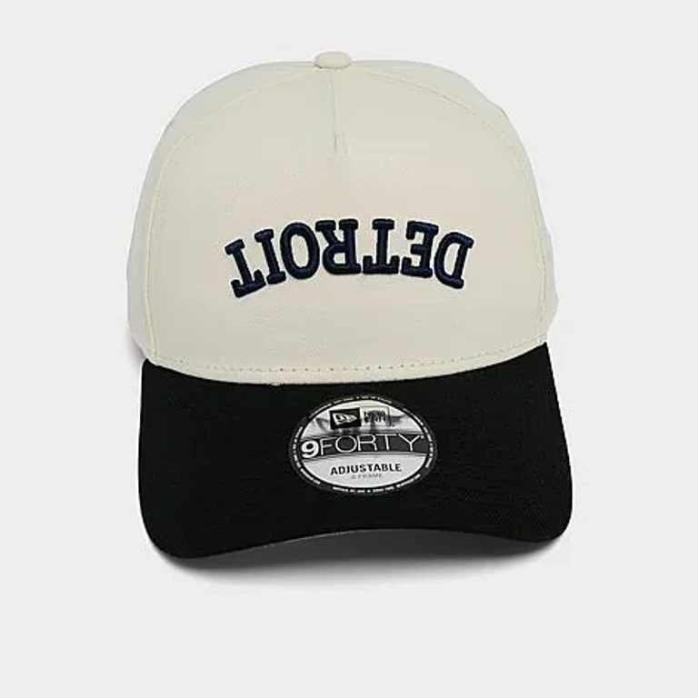New Era Detroit Tigers MLB 9FORTY A-Frame Upside Down Wordmark Snapback Hat in Chrome/Black